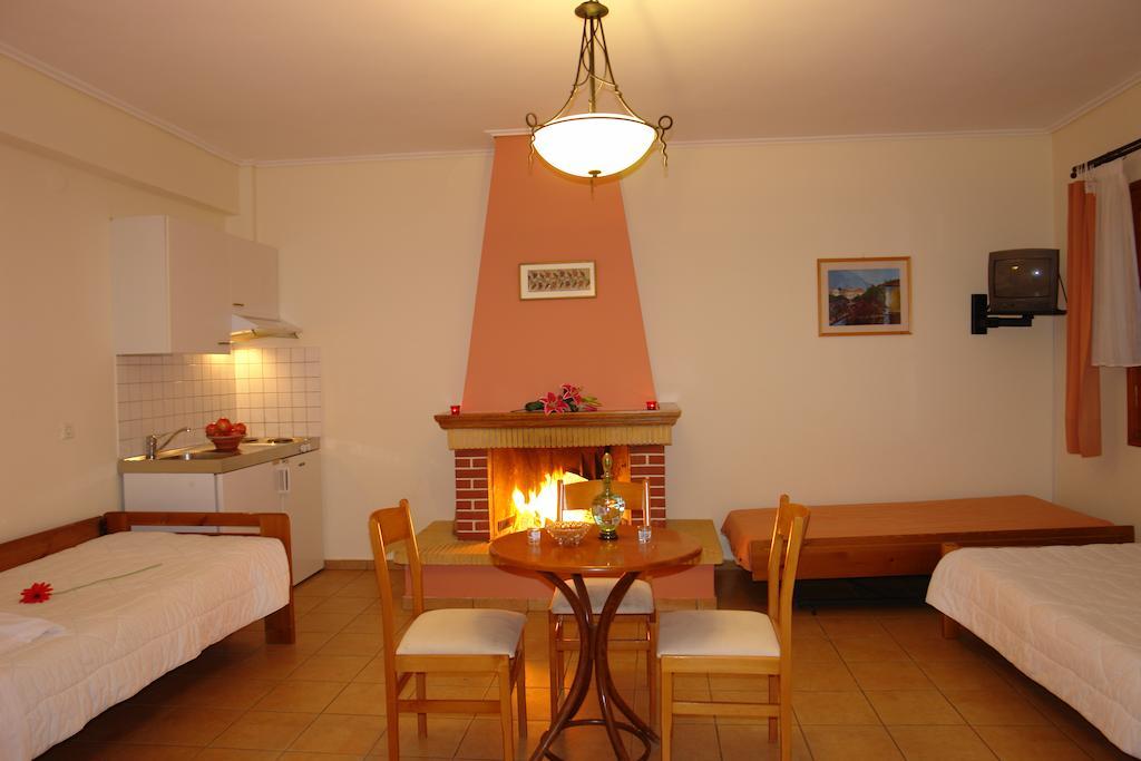 Hotel Xenonas Chrisso Delfos Habitación foto